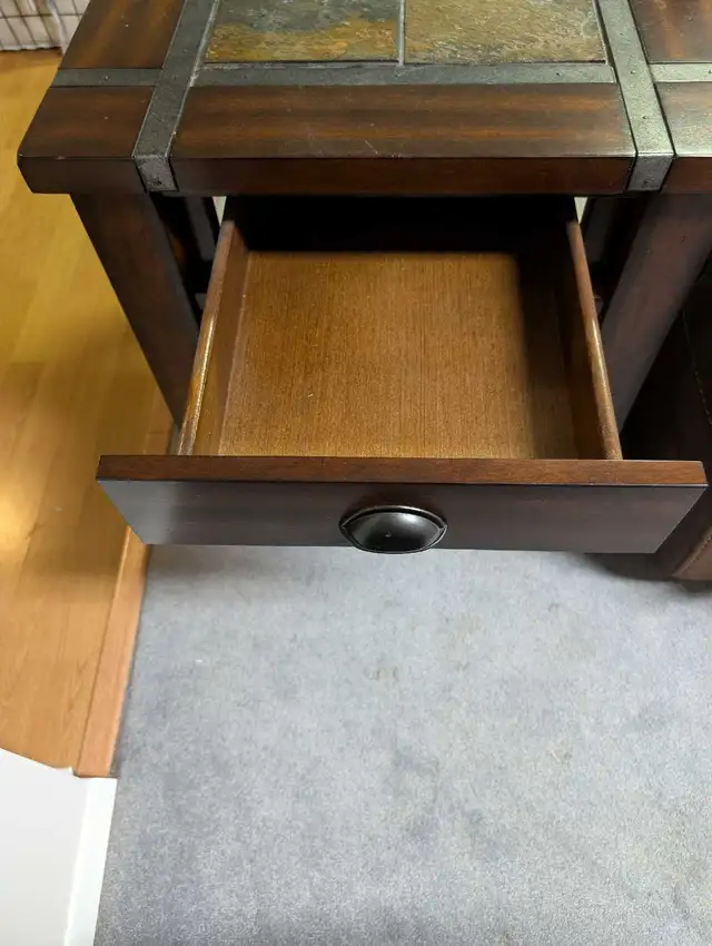 Lifting coffee table & side table set in Coffee Tables in Ottawa - Image 5