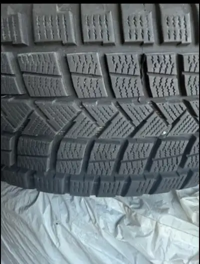 just need to wash , used one season only , very good condition 19 inch rim fits in any vechiles