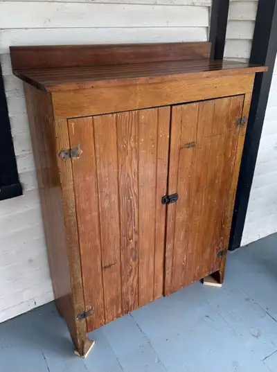 Cabinet Antique, View more