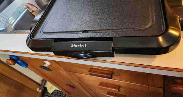 Starfrit electric griddle like new in Microwaves & Cookers in Cole Harbour