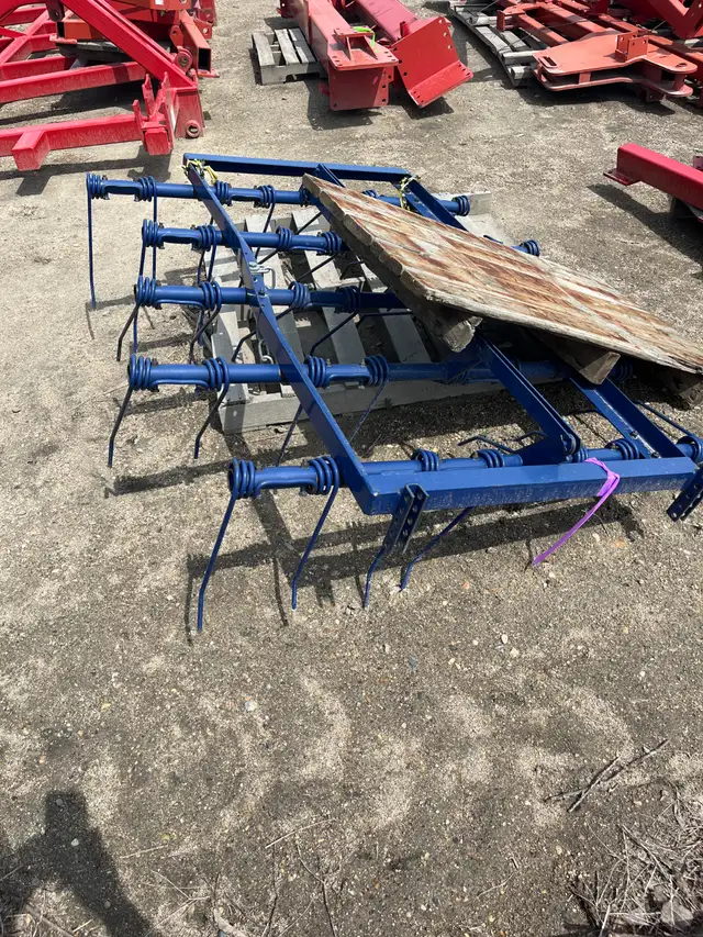 Morris - misc. air drill & tillage parts in Other in Regina - Image 11