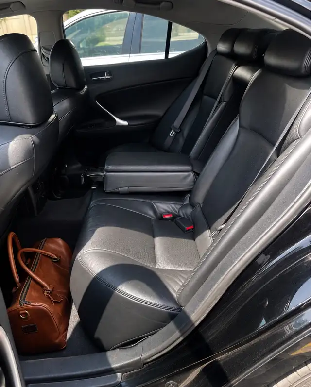 Lexus is350 559287597868011522