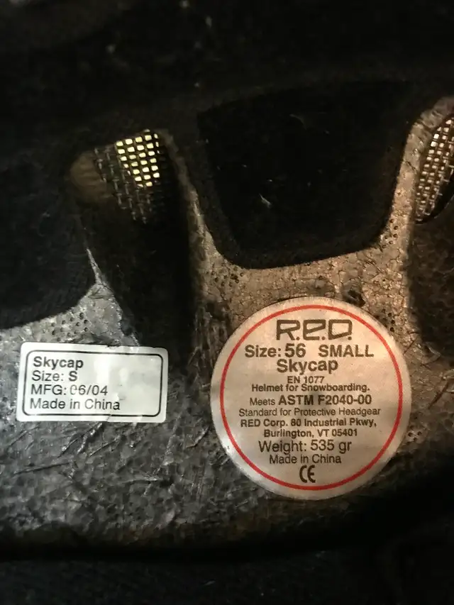REO brand ski snowboard helmet in Snowboard in Vancouver - Image 4