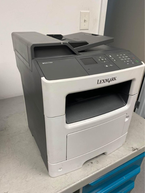 Lexmark MX317DN Imprimante Laser Monochrome Usager dans Imprimantes, Scanneurs  à Ville de Montréal - Image 4