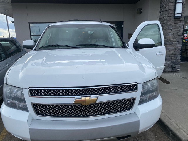 2009 Tahoe  in Cars & Trucks in Edmonton