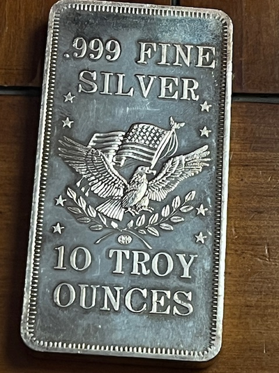 This is a 10 oz American Pacific Mint 999 FINE SILVER Bar with spectacular American Eagle & Flag in...