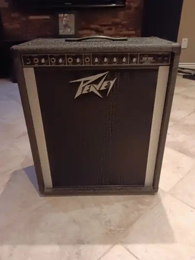 Peavey KB 100 Watt Keyboard Amplifier, View more
