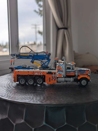 Lego 42128 (‎Heavy-duty Tow Truck)