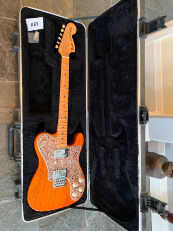 1972 Fender Telecaster Deluxe in Guitars in Kingston - Image 3