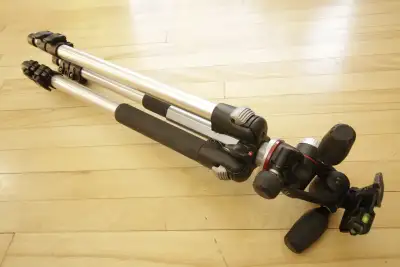 Manfrotto 055CL Tripod w/MHXPRO-3W Head, View more