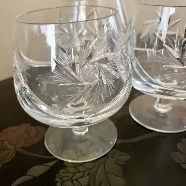 Beautiful Crystal Brandy Glasses in Kitchen & Dining Wares in City of Montréal - Image 4