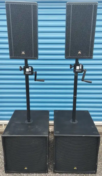 Excellent condition MAJ Audio PA system. X2 18" passive subwoofers X2 12" passive loudspeakers (Cran...