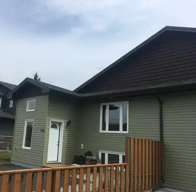 To view all the photos, check the video. - 778-B Mercier Street (7 years old) - 1,026 Sq Ft on main...