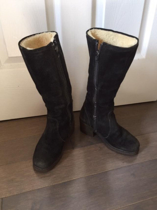 Woman Pajar Suede Leather Winter snow boots Waterproof Size 5.5 in Women's - Shoes in Markham / York Region - Image 3