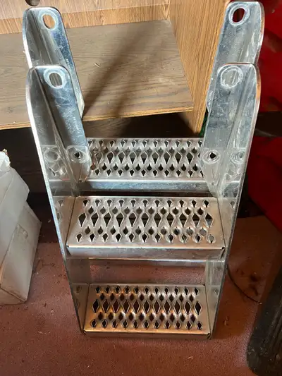 In really good shape. Just needs a cleaning
