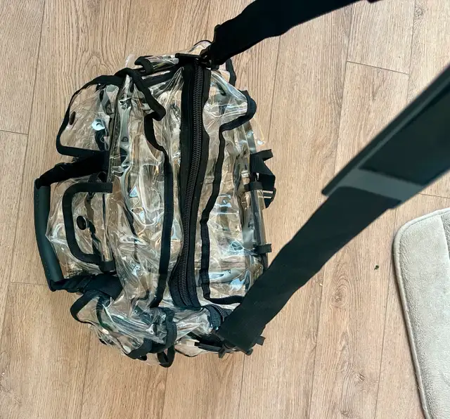 Clear Makeup Bag in Bags & Luggage in City of Toronto - Image 6