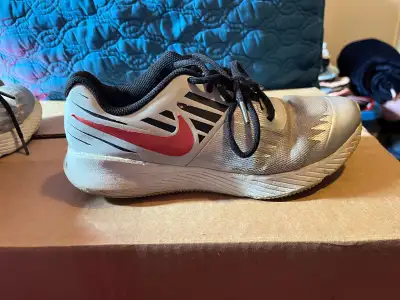 MENS NIKE RUNNING SHOES SIZE 7, View more