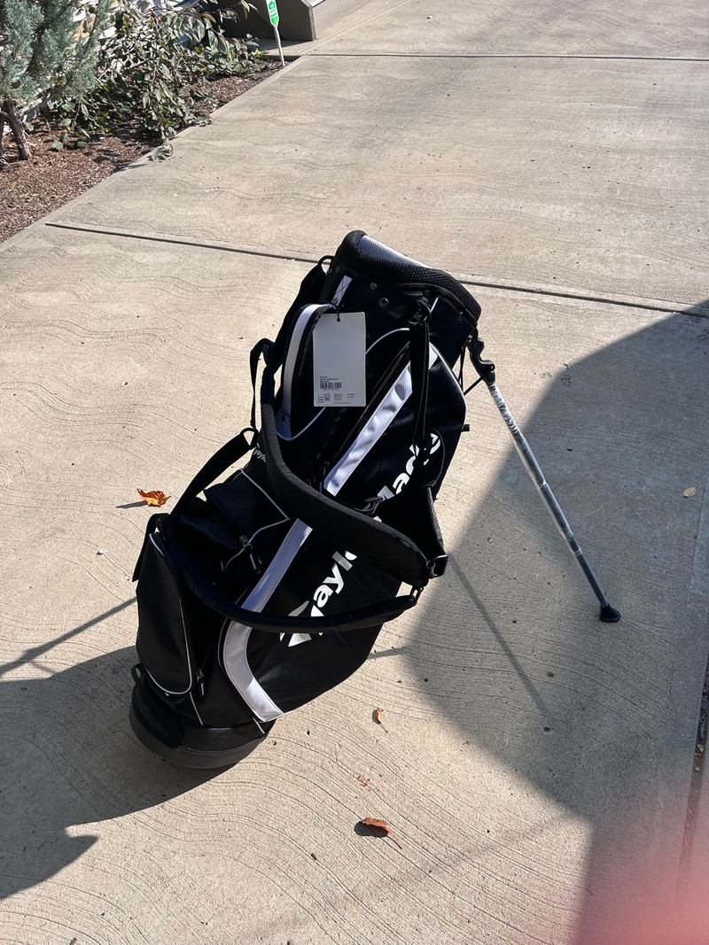 Taylormade golf bag (brand new) Golf Calgary Kijiji