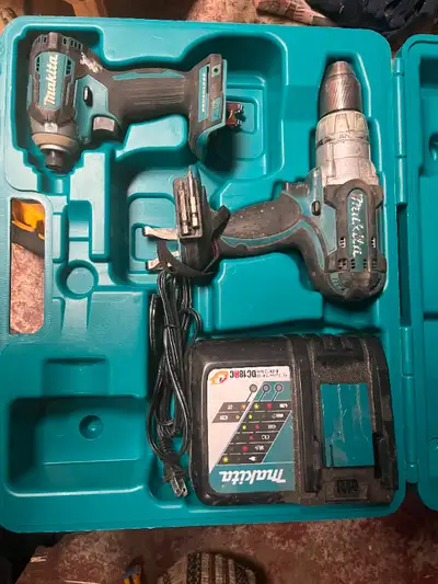 Dill 1/2 makita + 1 impac + 1 chargeur le impac etat neuf et le chargeur