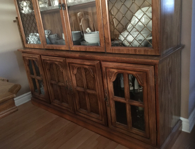 Dining Room Set with Table, 6 Chairs and Hutch in Dining Tables & Sets in Leamington - Image 3