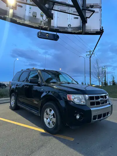 New brakes, new windshield, new tires Active status Runs and drives good Fully loaded