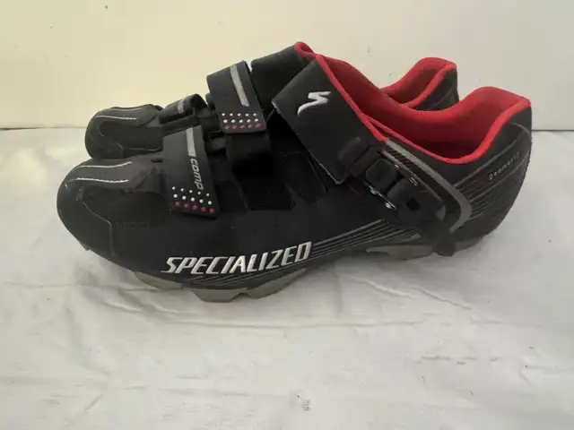 MOUNTAIN BIKE, SHOES, LIKE NEW READ ADD FOR DETAILS, AHUNTSIC in Mountain in City of Montréal - Image 7