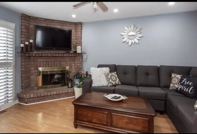 Room for rent  in Room Rentals & Roommates in Mississauga / Peel Region - Image 2