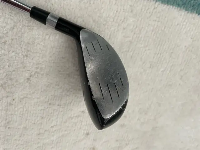 Nike  XR3 Hybrid 4 iron right handed in Golf in Oakville / Halton Region - Image 4