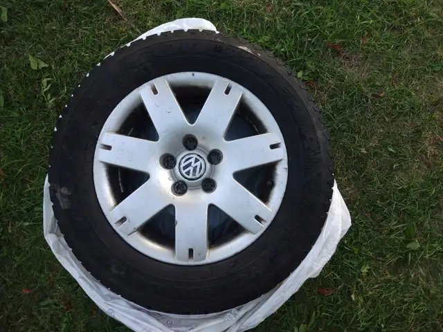 VW Winter Tires On Rims 225/60/16 in Tires & Rims in Oakville / Halton Region - Image 4