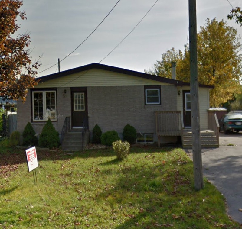2 bedroom 1 bath main floor of duplex available September 1st Long