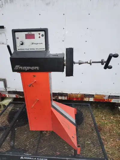 Snap-on Tools WBM200  Motorcycle Tire Balancing Machine Balancer, View more
