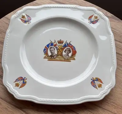 KING GEORGE VI AND QUEEN ELIZABETH VINTAGE PLATE, View more