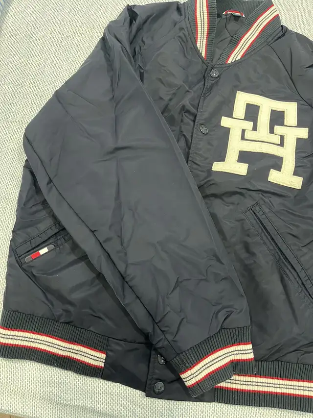 Tommy Jacket in Men's in Mississauga / Peel Region - Image 5
