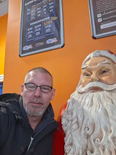 Looking to work , View more