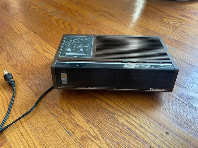 Vintage Panasonic Clock Radio Made in Singapore in General Electronics in Hamilton