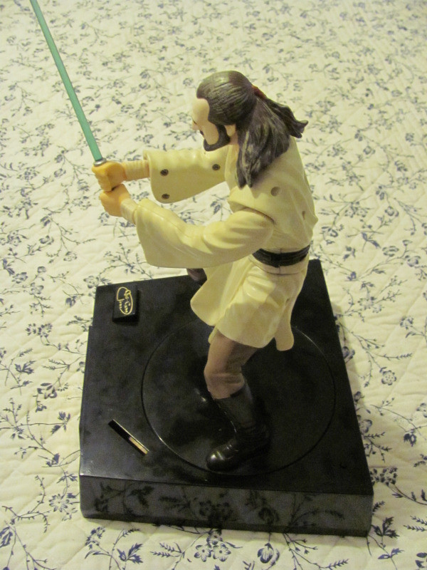 Star Wars Qui-Gon-Jinn Bank in Arts & Collectibles in Edmonton - Image 2