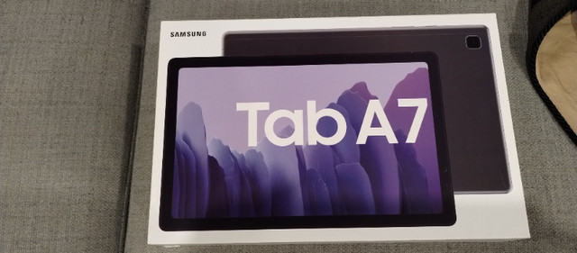Samsung Tab A7 - 32GB with wireless LED keyboard in General Electronics in City of Toronto - Image 2