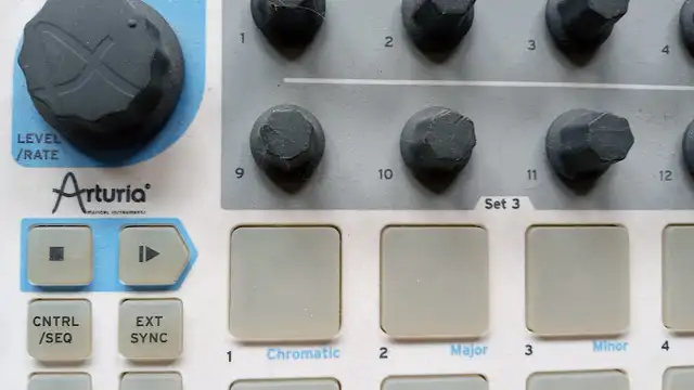 Arturia Beatstep Controller & Sequencer for Synthesizers in Pianos & Keyboards in City of Halifax - Image 3