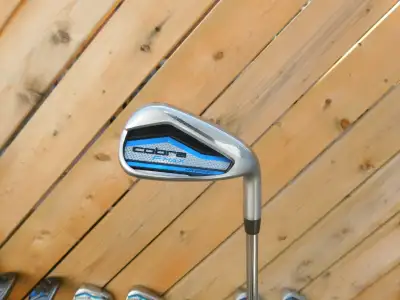 Right-hand iron set COBRA F MAX, View more