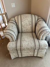  Living room chair in great shape