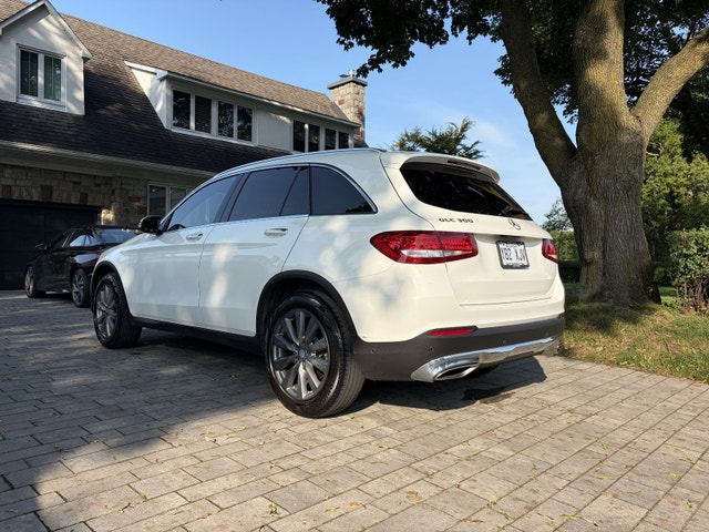 2016 Mercedes GLC-300 4Matic SUV — photo 5