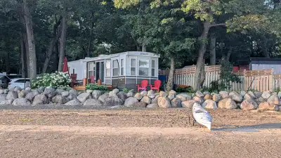 -Disponible si annoncé- Bien lire ce qui suit svp: Un des plus beaux site de tous les campings de la...