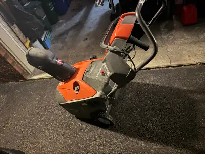 Husqvarna st151 gas 208cc snow blower used, View more