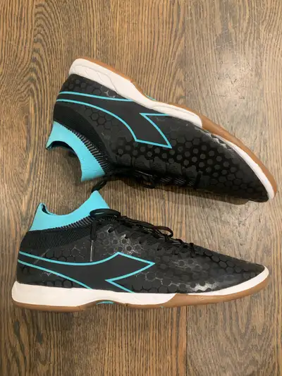 Diadora Primo Woman’s Soccer Shoes - Size 9, View more