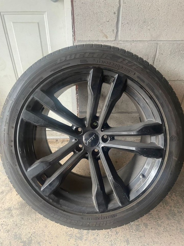 BMW X5/X6 Run Flat Tires (including rims) in Tires & Rims in City of Toronto
