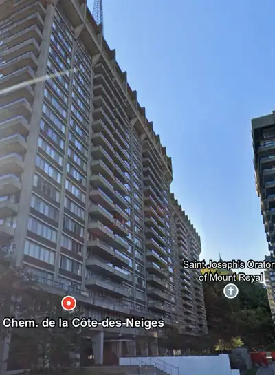 -3.5 rooms - Bus stop right outside the building -10 min. walk to Côte-des- Neiges station -Close to...