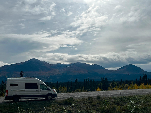 Campeur - Ford 350 HIGHROOF - 2015 -171000km dans VR et caravanes  à Ville de Québec