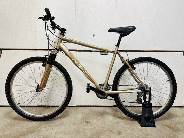 Like new Norco mountain bike front suspension 21 speed (L) frame in Other in Markham / York Region
