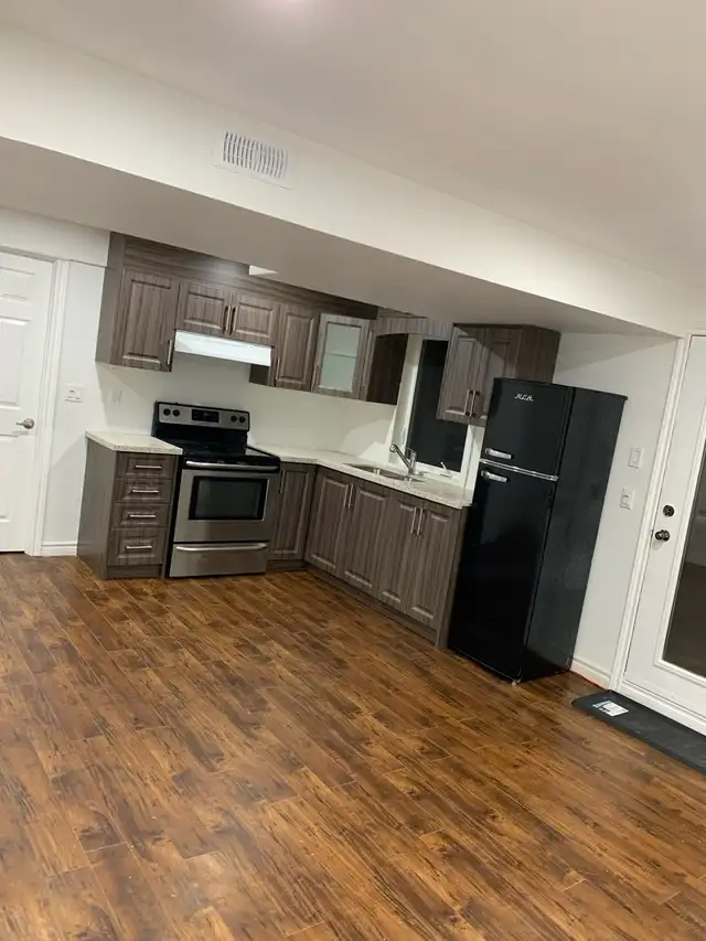 Room for Rent available Private or Sharing in a Walkout Basement in Room Rentals & Roommates in Markham / York Region - Image 2
