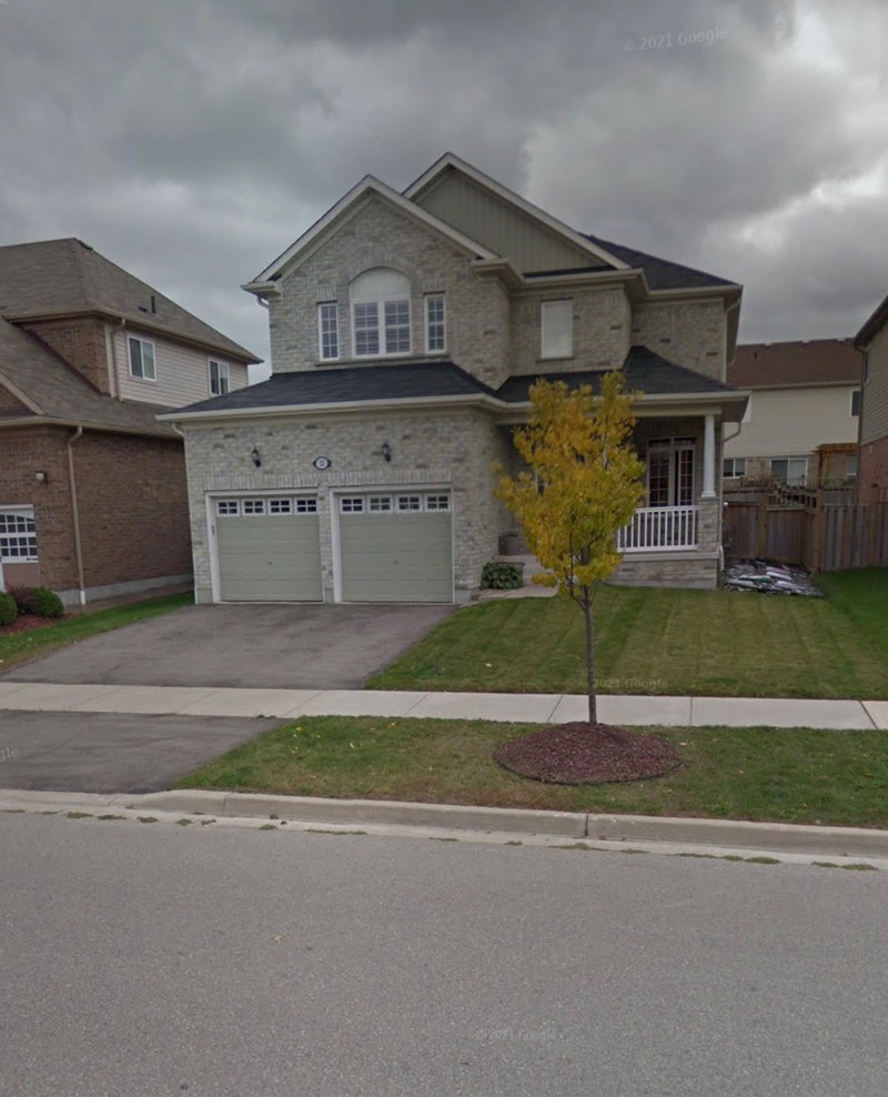 Room Available for females in Sharing Near Doon Campus from Sept Room